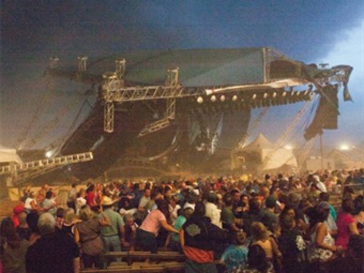 Ya son 5 los muertos en un festival en Bélgica tras caerse los escenarios
