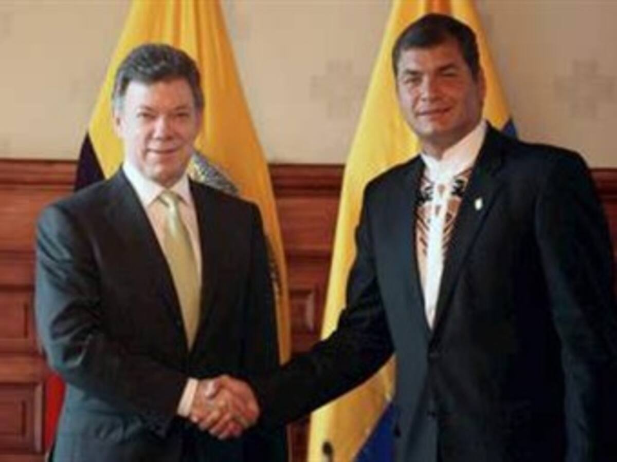 Correa envía un abrazo a Juan Manuel Santos tras superar operación de cáncer