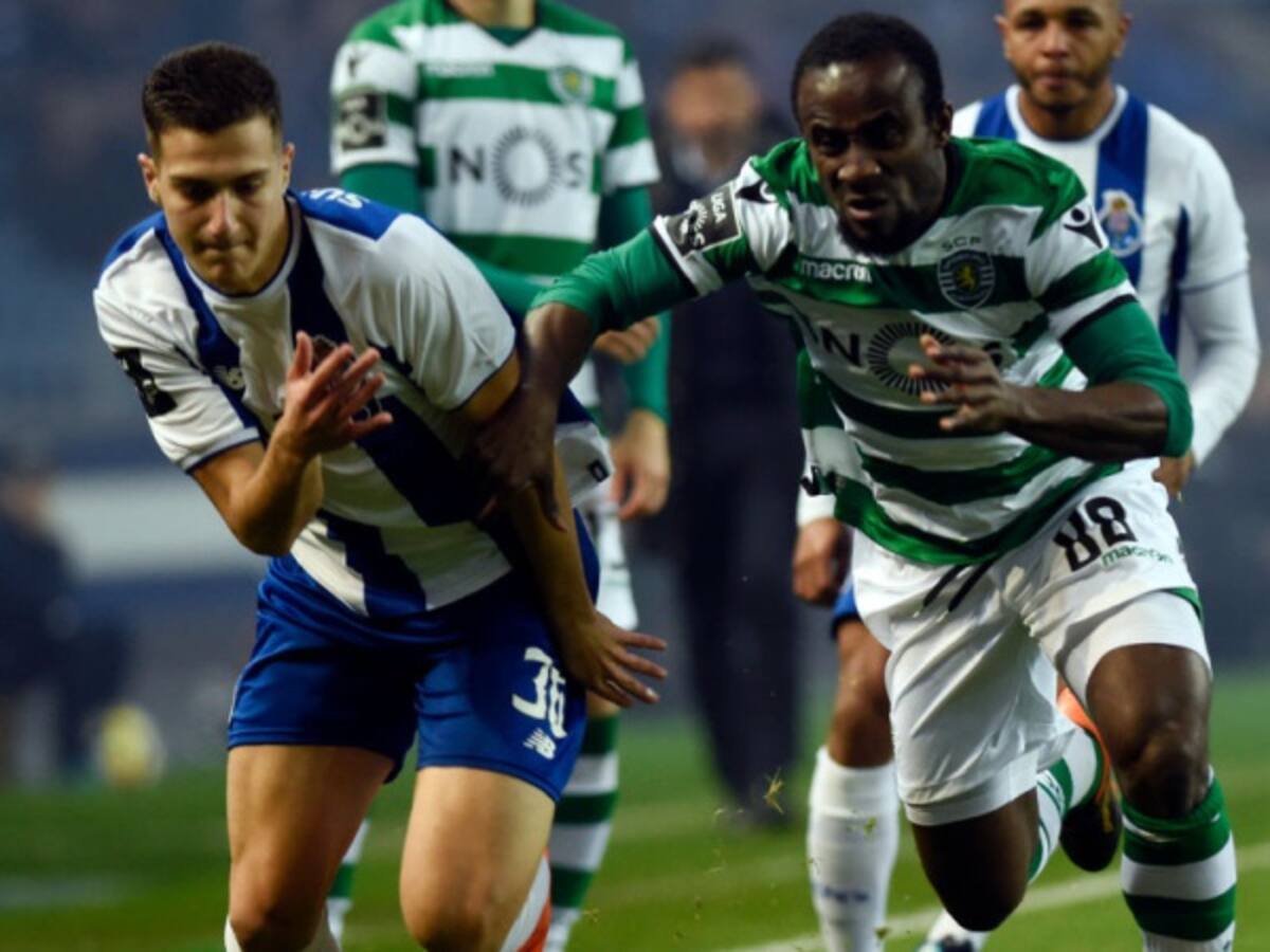 Insólito: en el clásico de Portugal expulsaron dos camilleros por el VAR