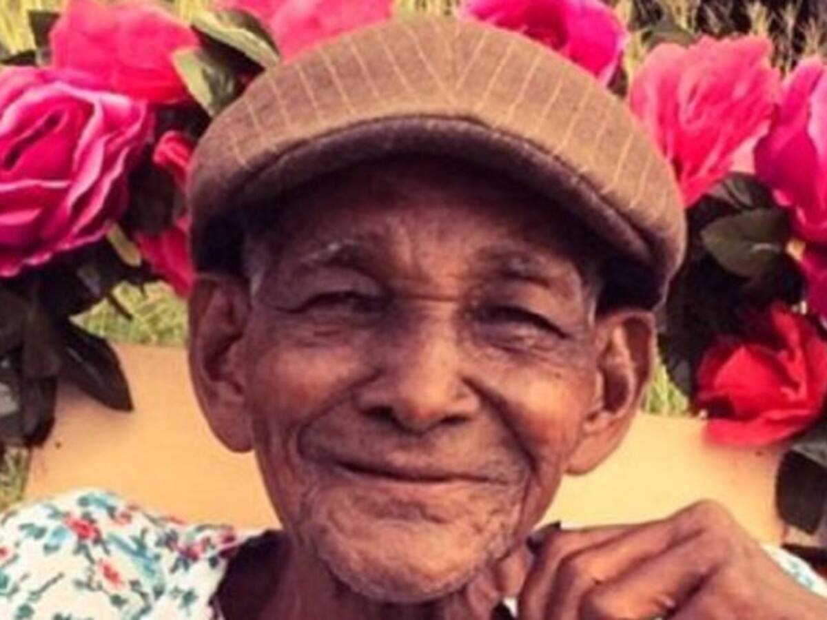 Magín Díaz, colombiano de 94 años ganador al “Mejor diseño de empaque” en los Grammy