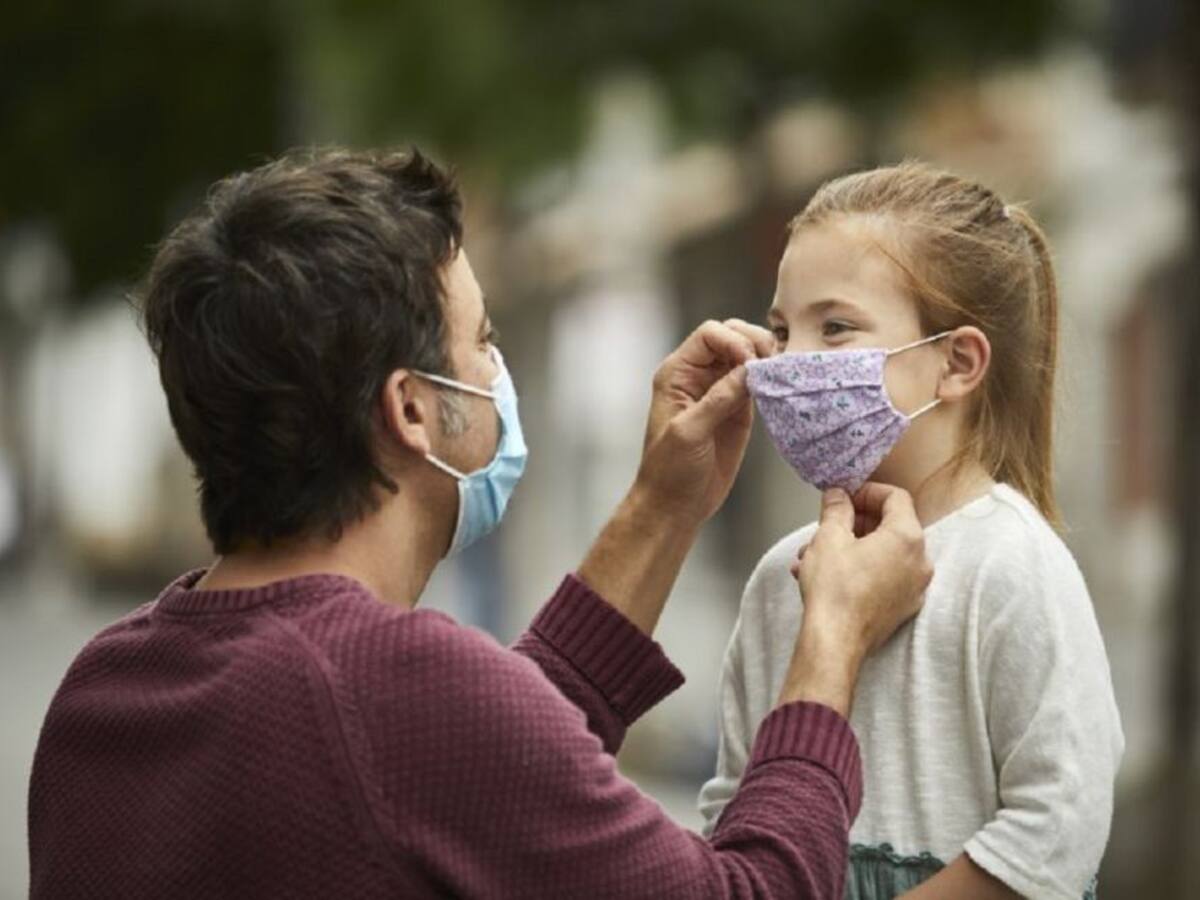 Las autoridades deben dar ejemplo en el uso del tapabocas: Médicos