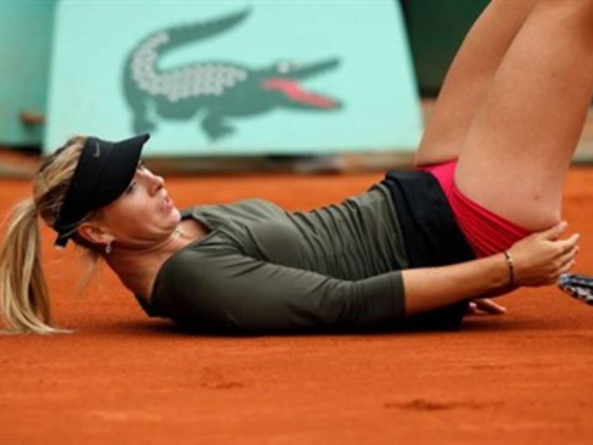 Sharapova se lesionó y deberá descansar para poder estar en el primer torneo de 2013
