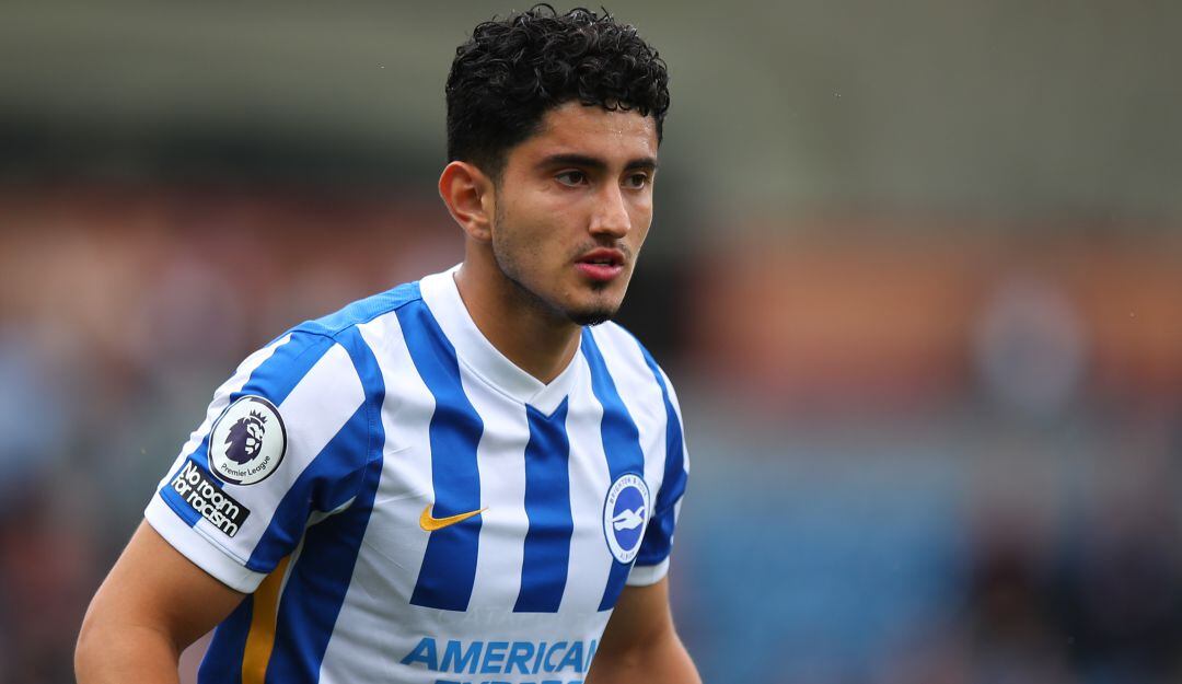 Steven Alzate, volante colombo-inglés del Brighton.