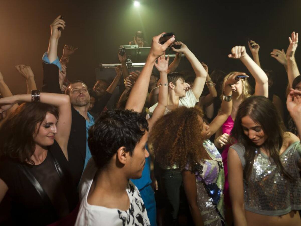 Sorprenden a 80 personas en covid-fiesta en estadero de Barranquilla