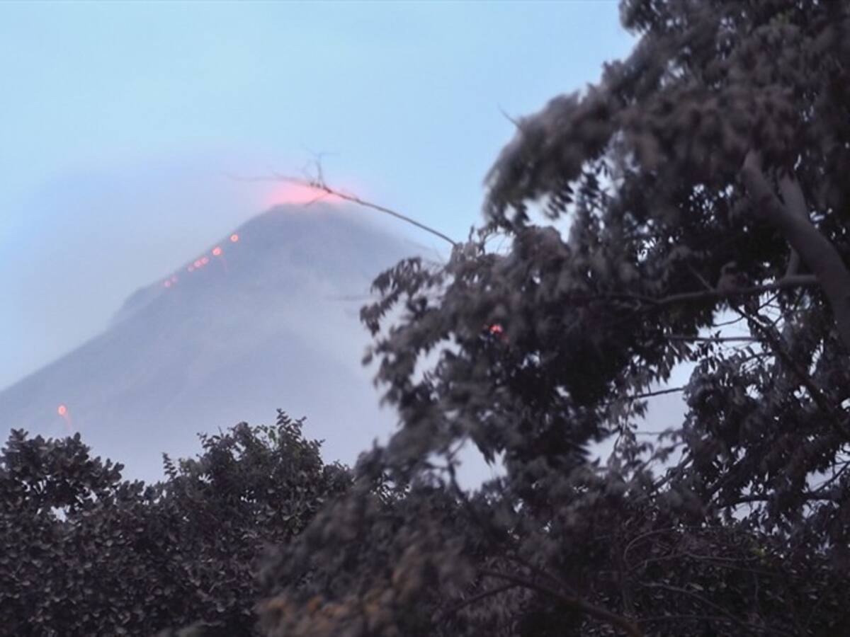 El volcán de Fuego es sumamente explosivo: vulcanólogo guatemalteco