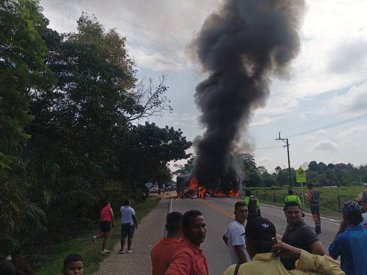 Conductor pedía auxilio por la ventana, se estaba quemando: testigo de accidente en Santander