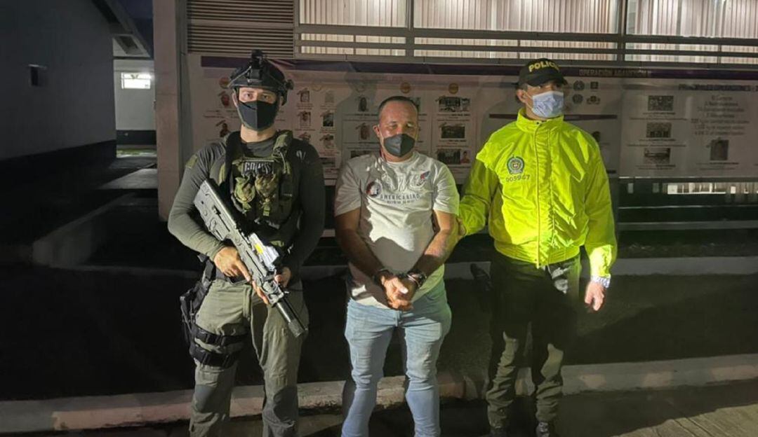 Fue capturado en zona rural del municipio de Necoclí. Manejaba las rutas del narcotráfico a Centro y Norte Amércia.