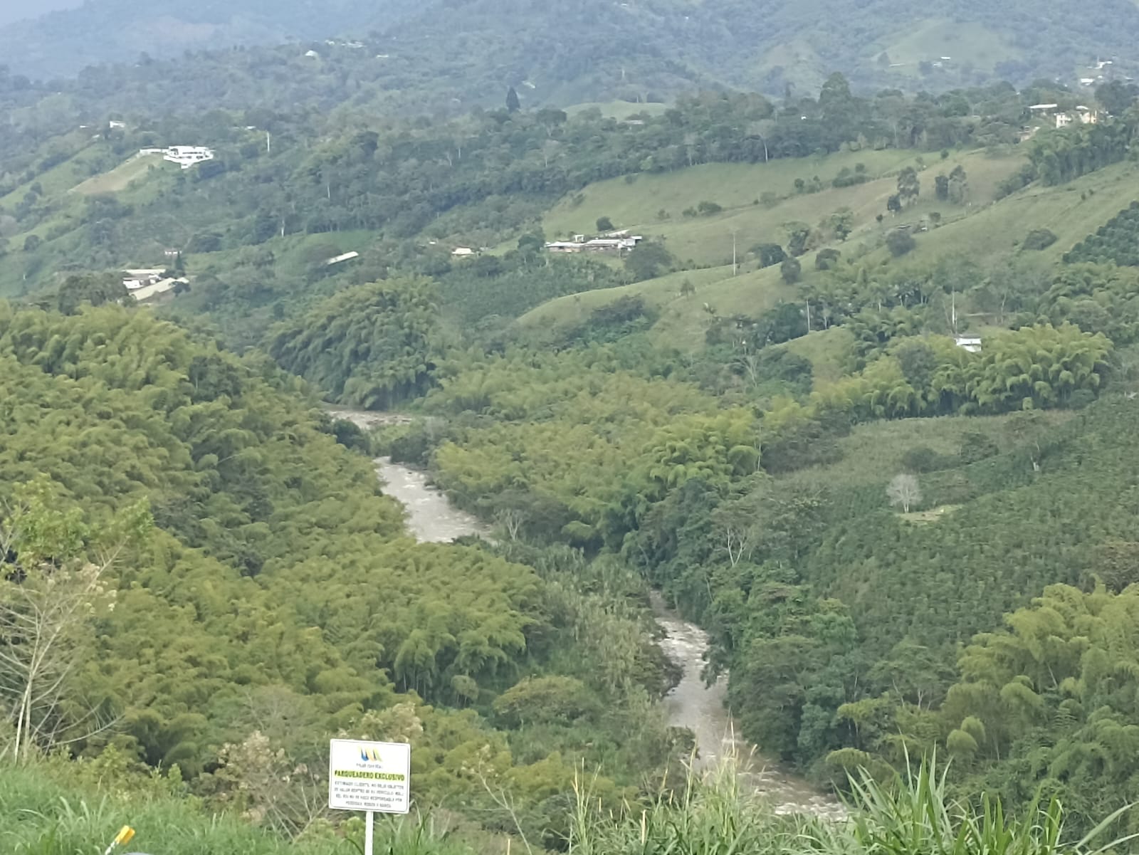 Al fondo el río Quindío, hoy en el día mundial del agua