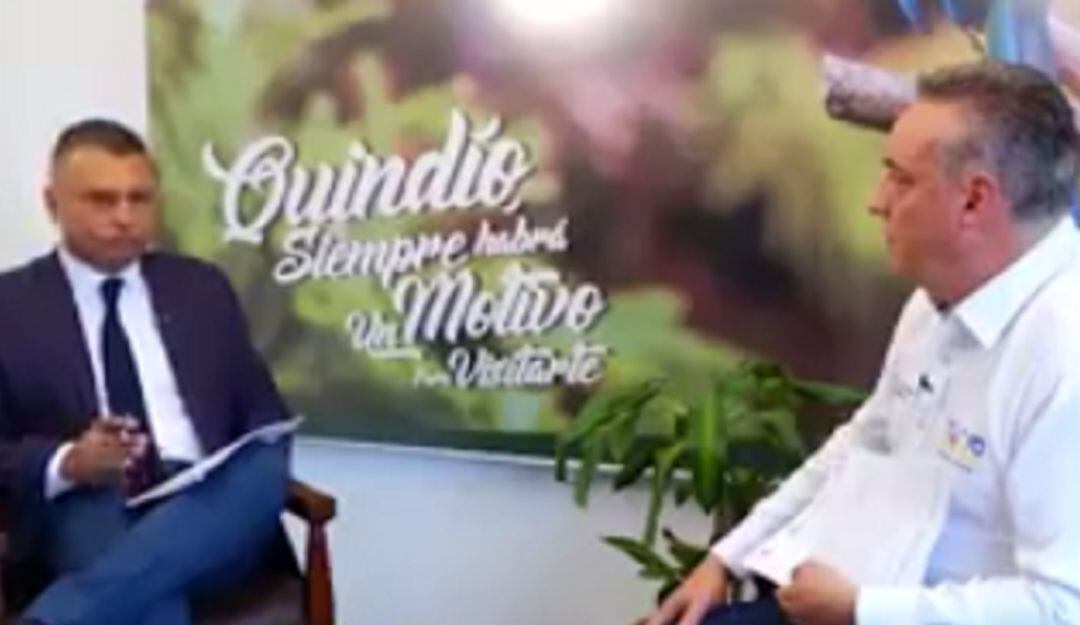 Juan Manuel Lenis, periodista ex director de Telecafé noticias y gobernador del Quindío, Roberto Jairo Jaramillo