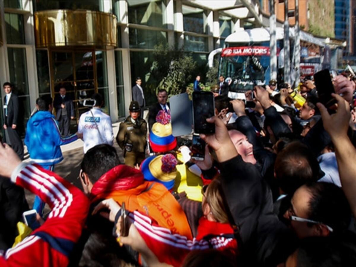 Denuncian peleas de hinchas colombianos en Chile