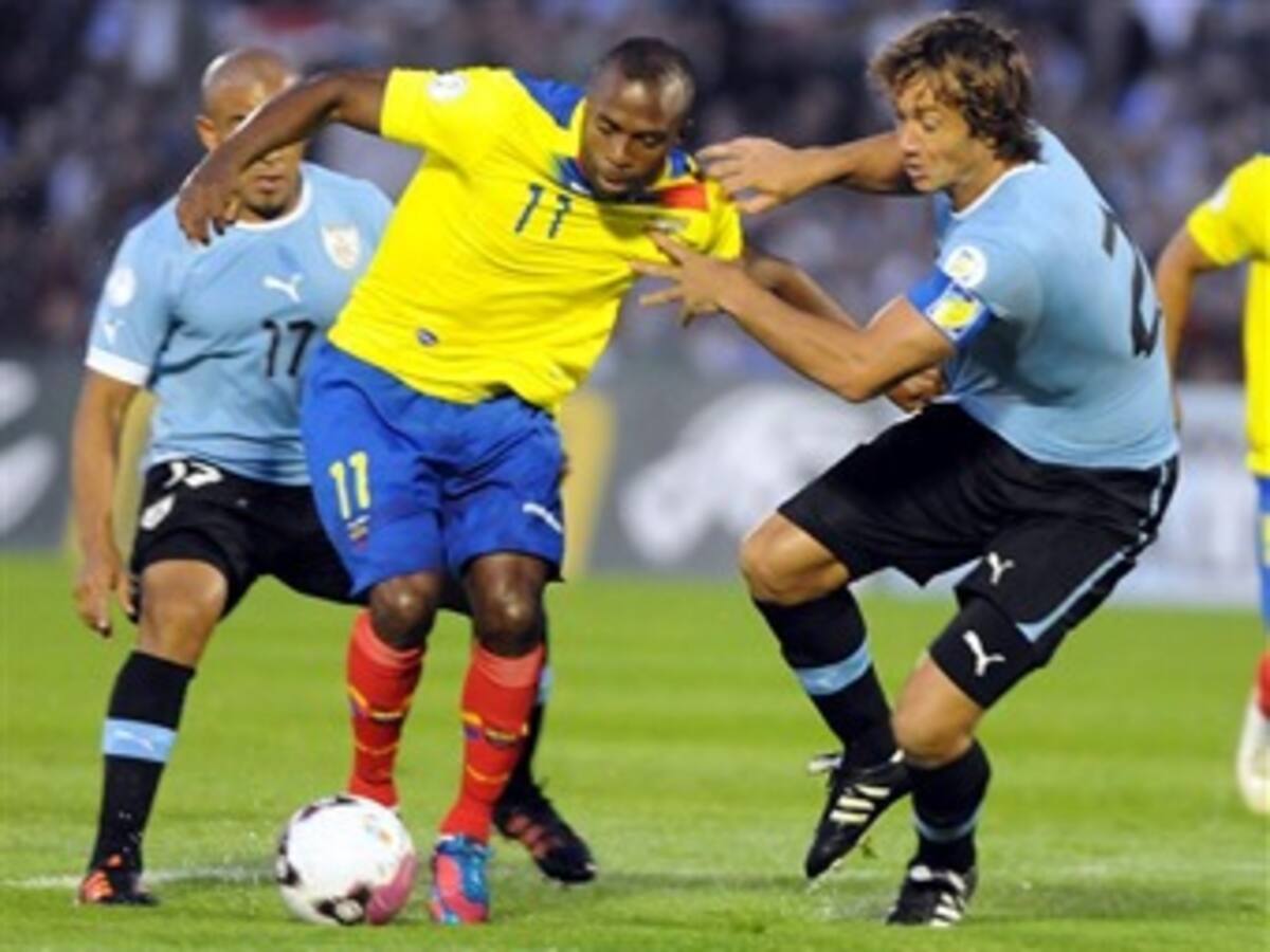 Ecuador consiguió un valioso empate ante Uruguay en Montevideo