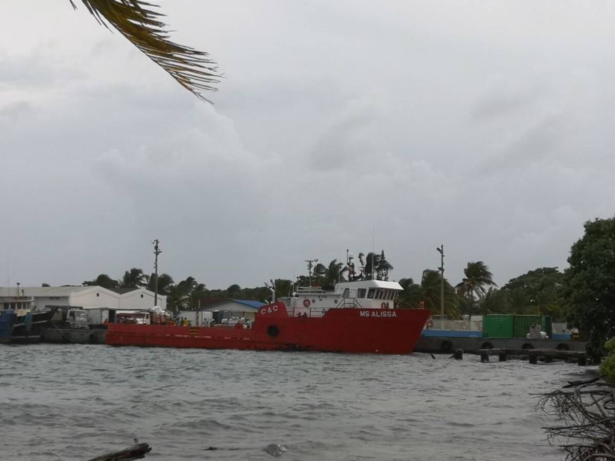 En barco de carga, Caracol Radio llegó a Providencia