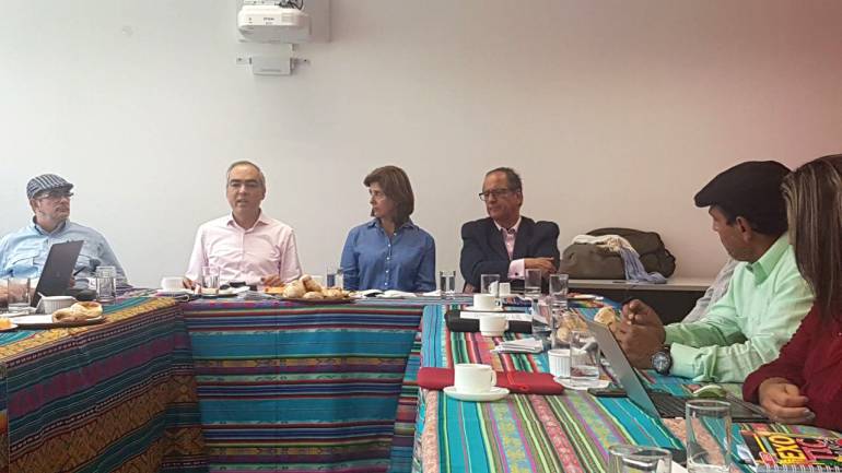 Reunión entre el Gobierno de Colombia, los líderes del partido político Farc y la guerrilla Eln. 