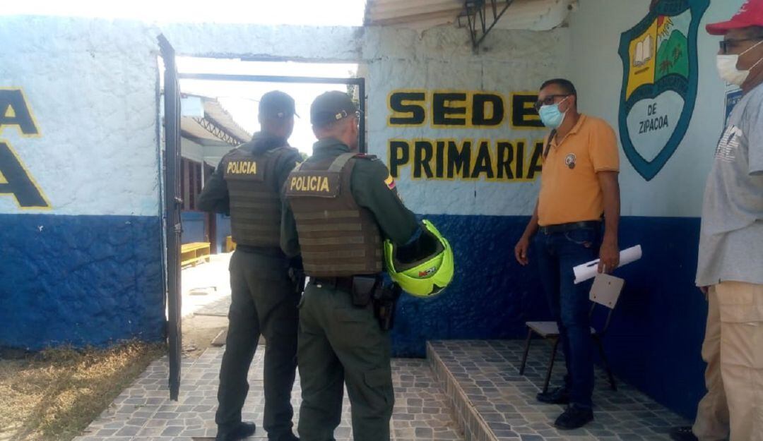 Desconocidos ingresaron al colegio de la población en horas de la madrugada y se llevaron 300 alimentos que estaban guardados