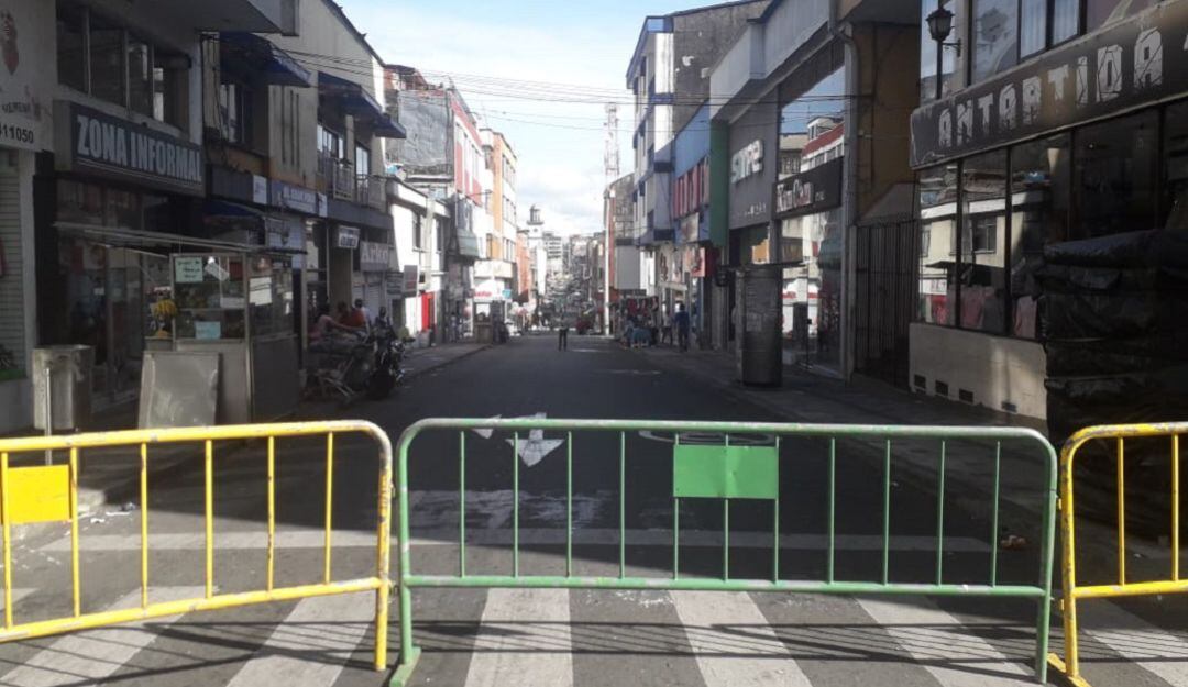 Recuerde que siguen los cierres y el ingreso controlado al centro de Armenia