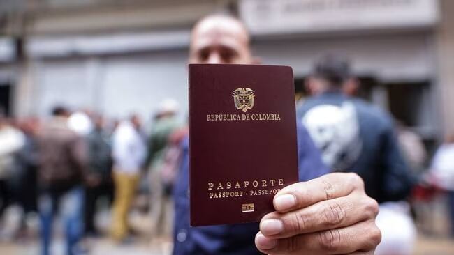 Crédito: Foto de referencia de un pasaporte (Colprensa - John Paz) / jhon Paz