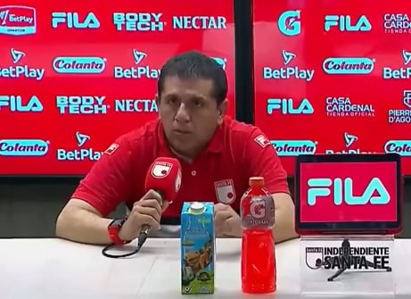 Francisco López entrenador interino de Santa Fe en la Liga Colombiana 2025-II / Dimayor