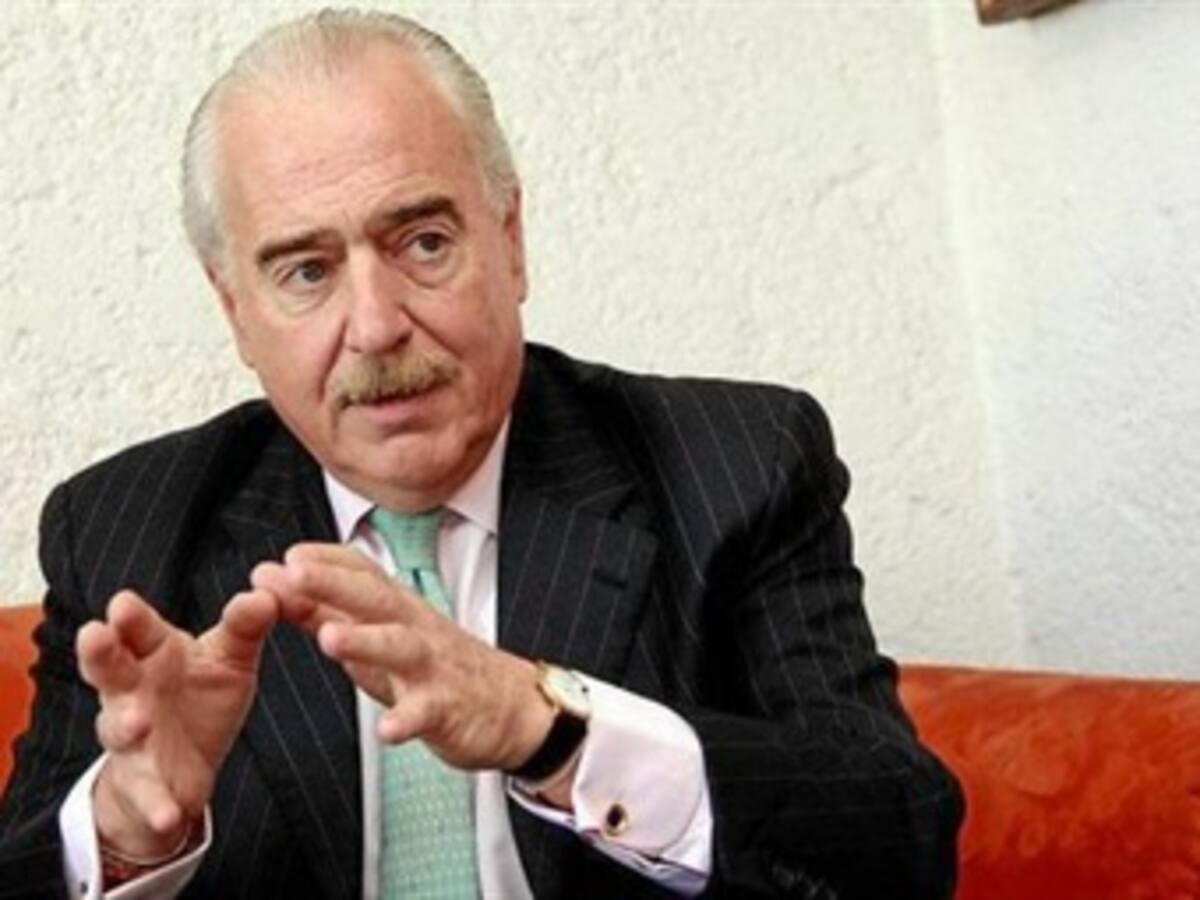 Pastrana advierte demandas por doble militancia a conservadores santistas
