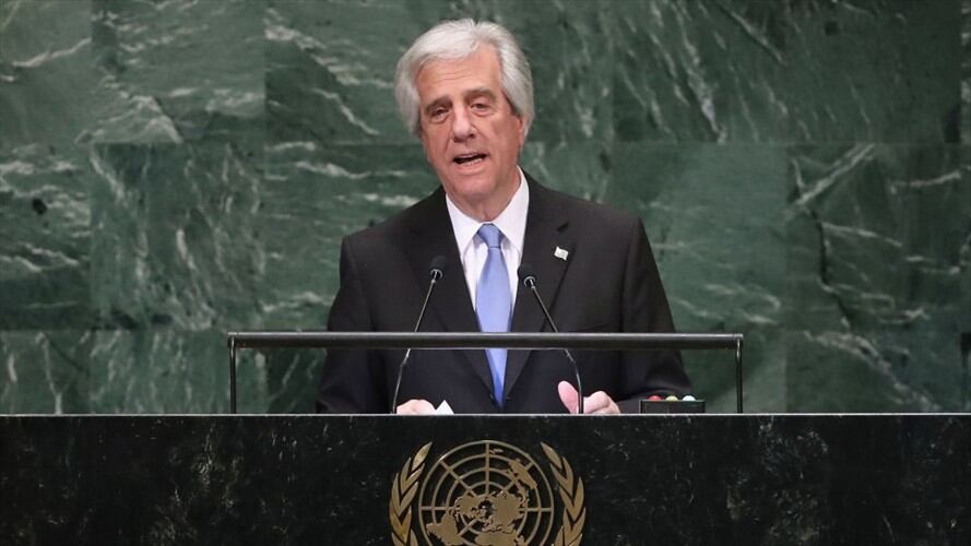 Luego de perder varios familiares de cáncer, durante sus administraciones Vázquez promovió sistemáticamente el aumento de impuestos a los cigarros para desalentar el consumo.. Foto: Getty Images