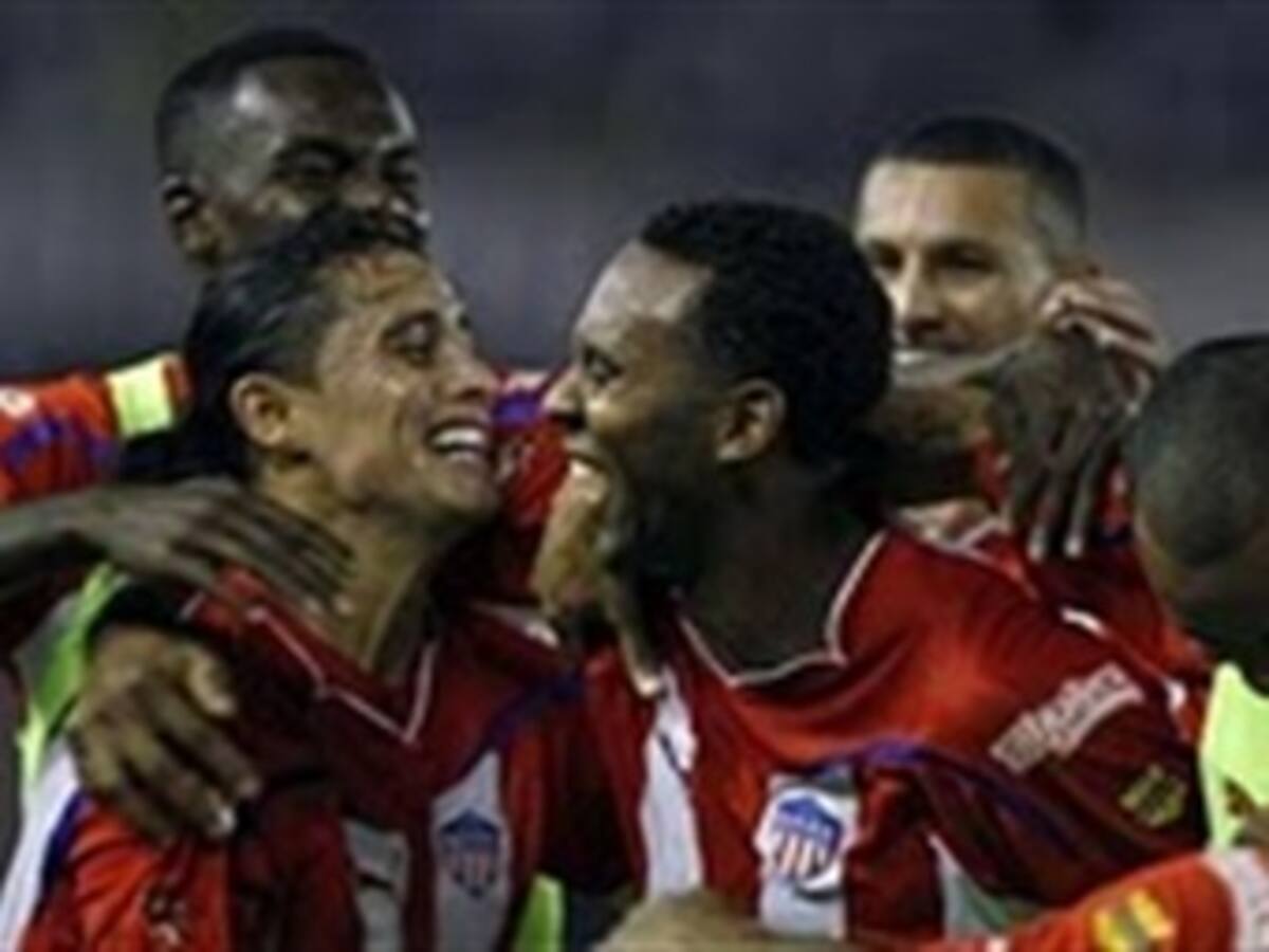 Atlético Junior arribó a Santa Cruz de la Sierra para enfrentar a Oriente Petrolero