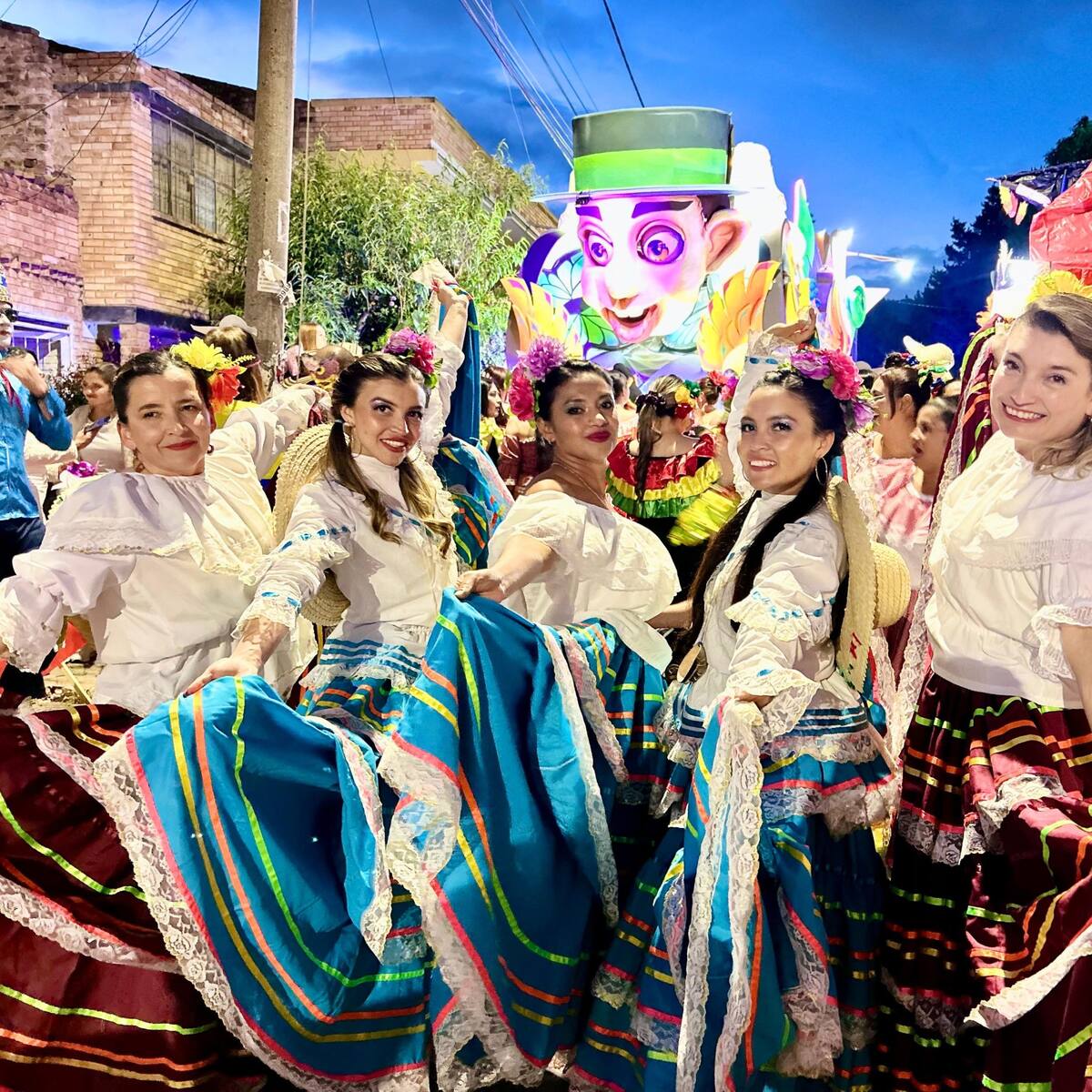 Carranga y desfile multicolor inicia al Festival Internacional de la Cultura Campesina en Boyacá