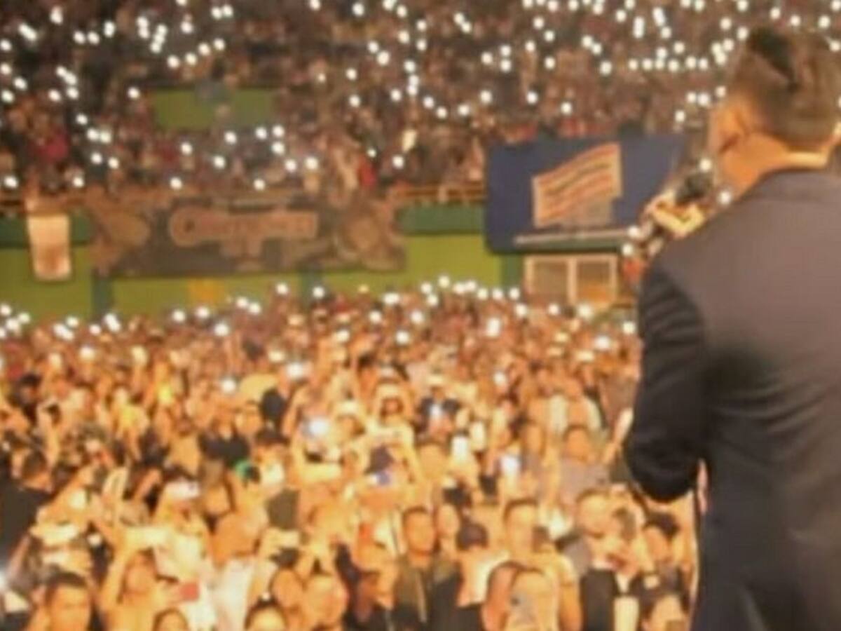 Investigan muerte de hombre en concierto de Armenia tras caer de una reja