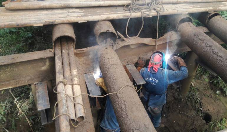 Pontón colapsado en el sector de Ambato 