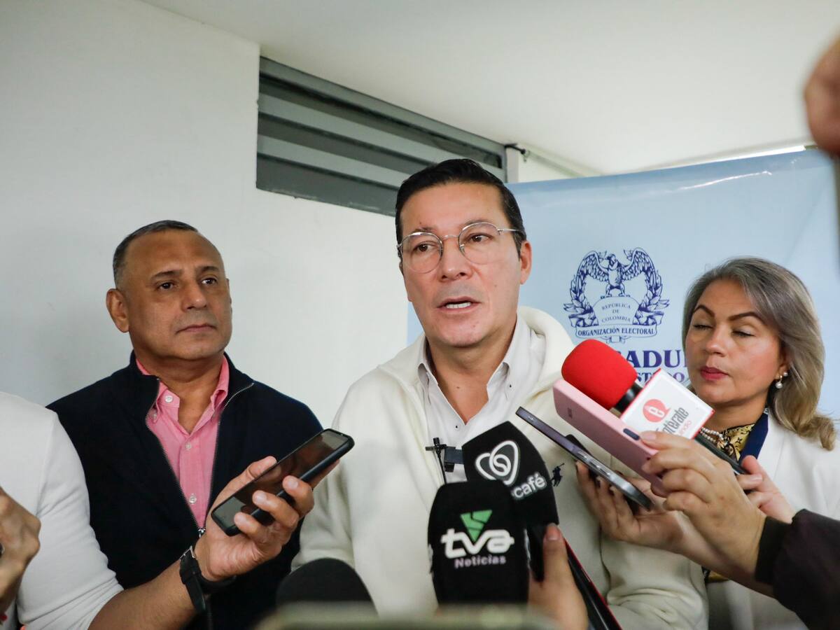 La consulta popular por la reforma laboral debe surtir los trámites: Registrador Nacional