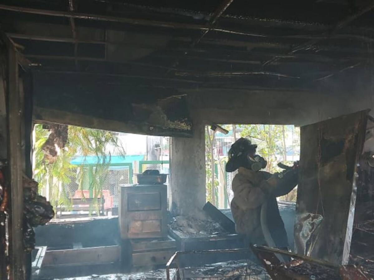 Bomberos atendieron incendio en cafetería del Hospital Universitario