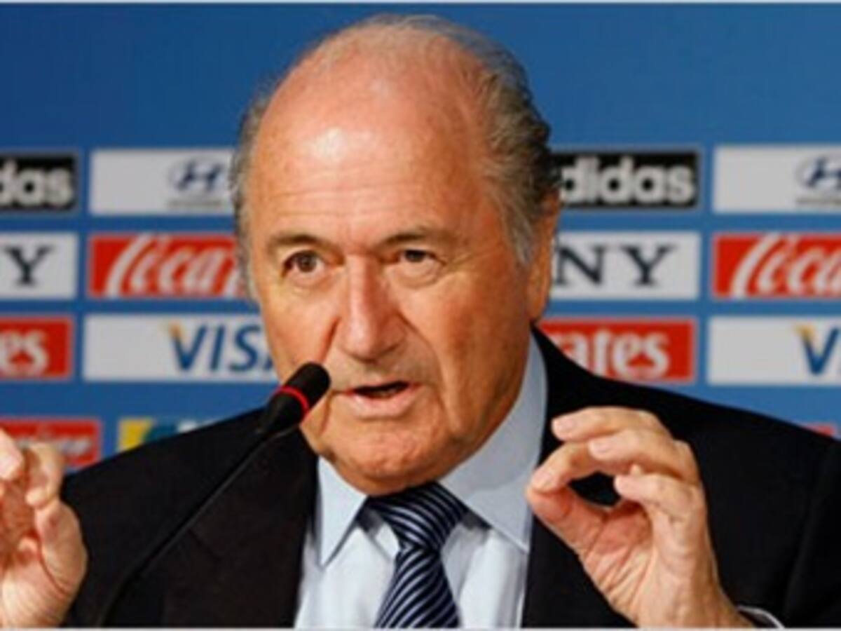 FIFA advierte sanciones al fútbol boliviano si su gobierno interviene