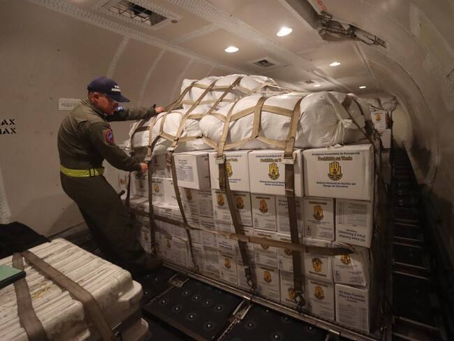 Fuerza Aeroespacial Colombiana envía 13 toneladas de ayudas a comunidades aisladas en Guainía