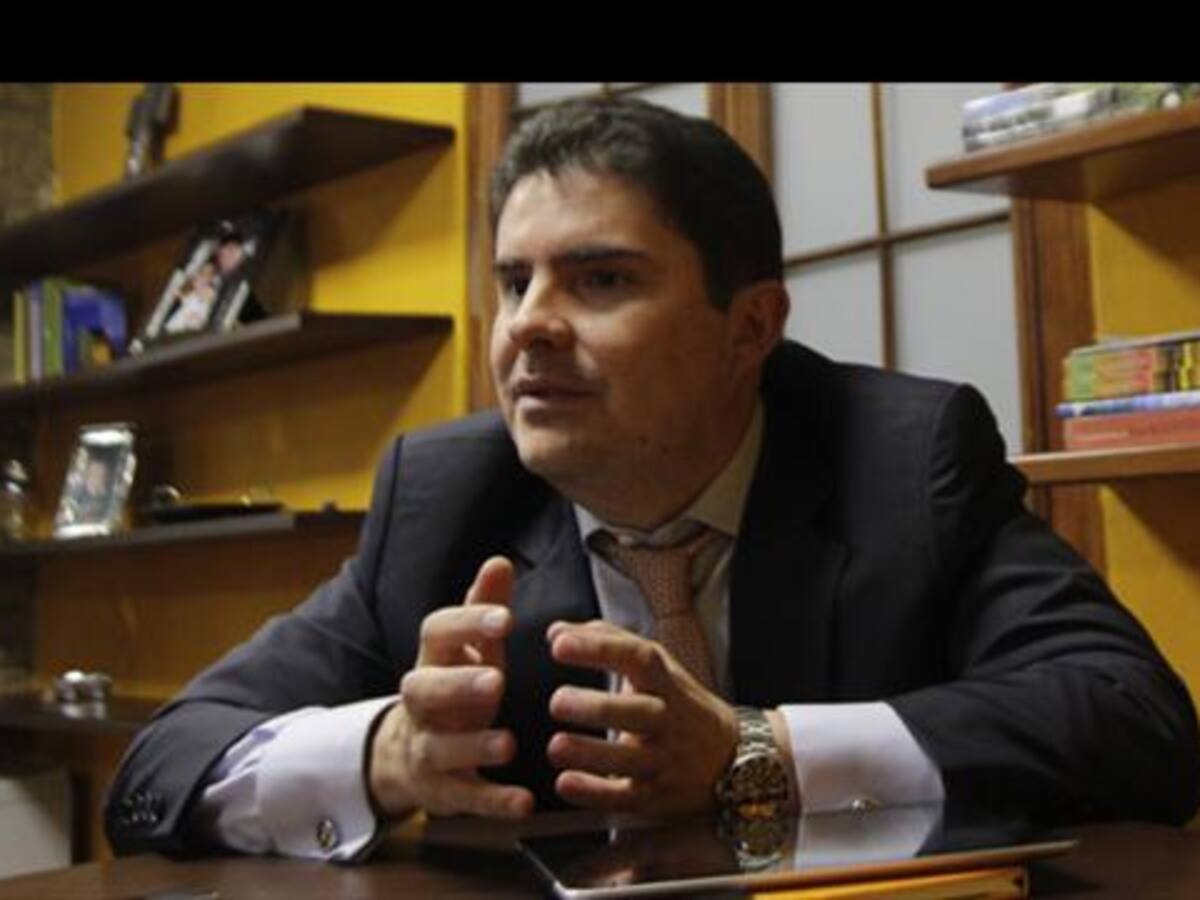 Luis Felipe Henao seguirá en MinVivienda. Tatiana Orozco irá a MinAmbiente