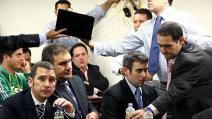 Defensa de los Nule denuncia que Inpec no deja ingresar computadores como ordenó juez