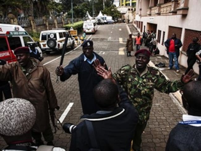 Obama condena &quot;terrible asalto&quot; a centro comercial en Kenia y ofrece apoyo de su Gobierno