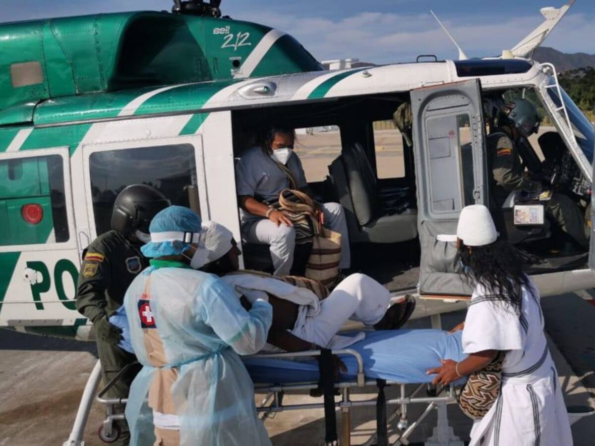 Evacúan en helicóptero a líder indígena que presentaba molestias de salud