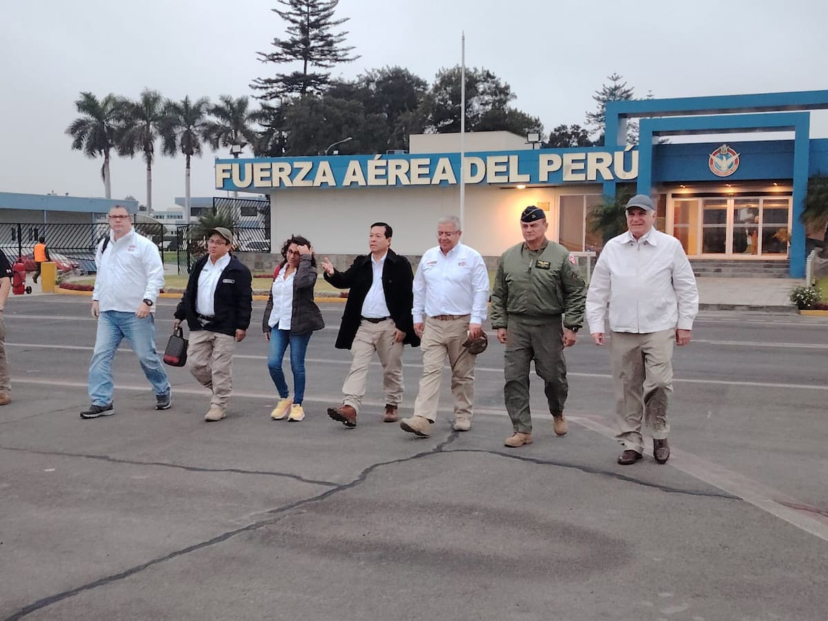 Delegación de Perú visita Santa Rosa, en disputa con Colombia, mientras Petro está en Leticia