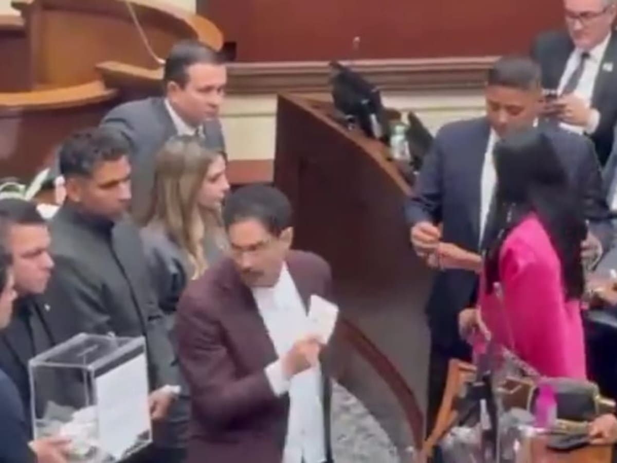 Pacto Histórico votó por el uribista Honorio Henríquez a la presidencia del Senado