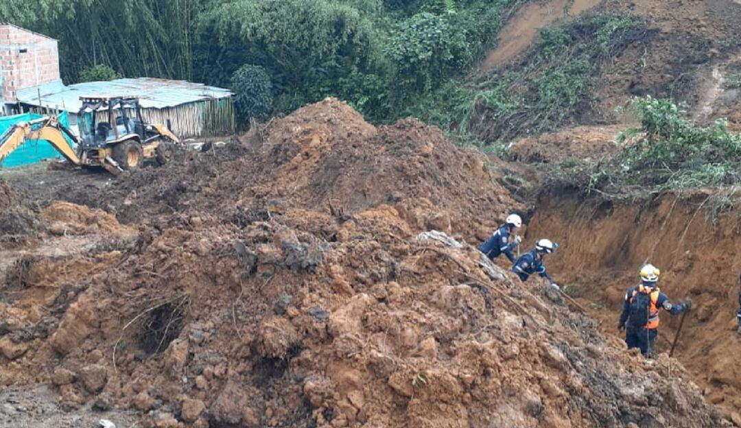 Proceso de rescate de las víctimas del deslizamiento en Chinchiná
