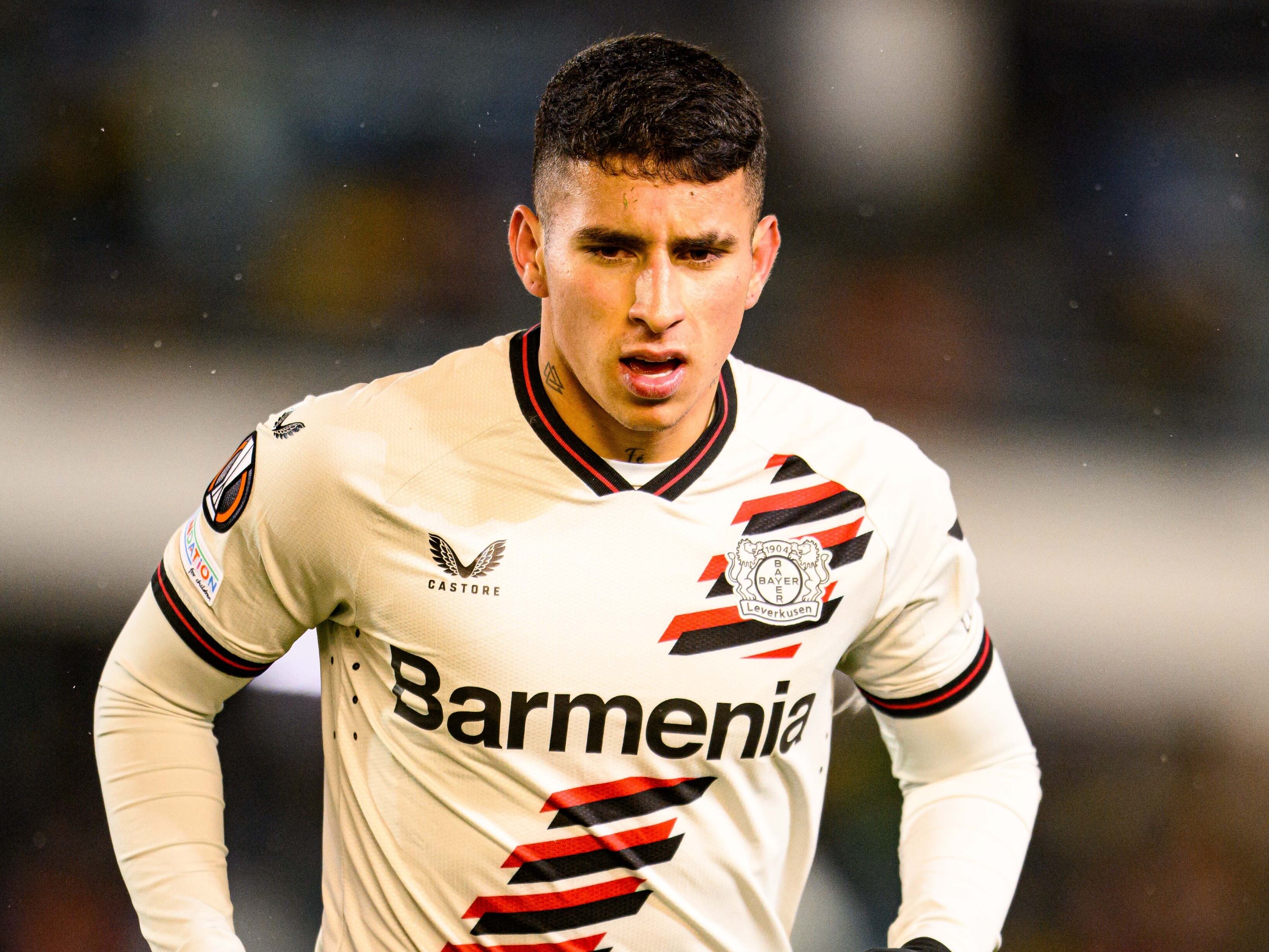 Gustavo Puerta, en su primer partido como titular con el Bayer Leverkusen / Twitter: @bayer04_en.