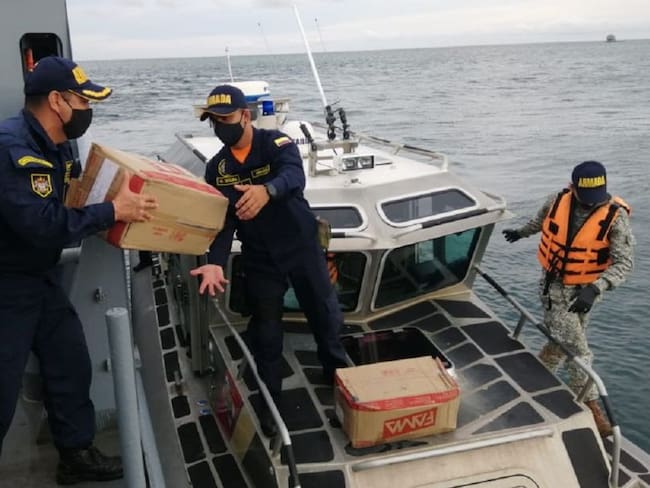 Armada Nacional entrega ayudas humanitarias en zona insular de Cartagena