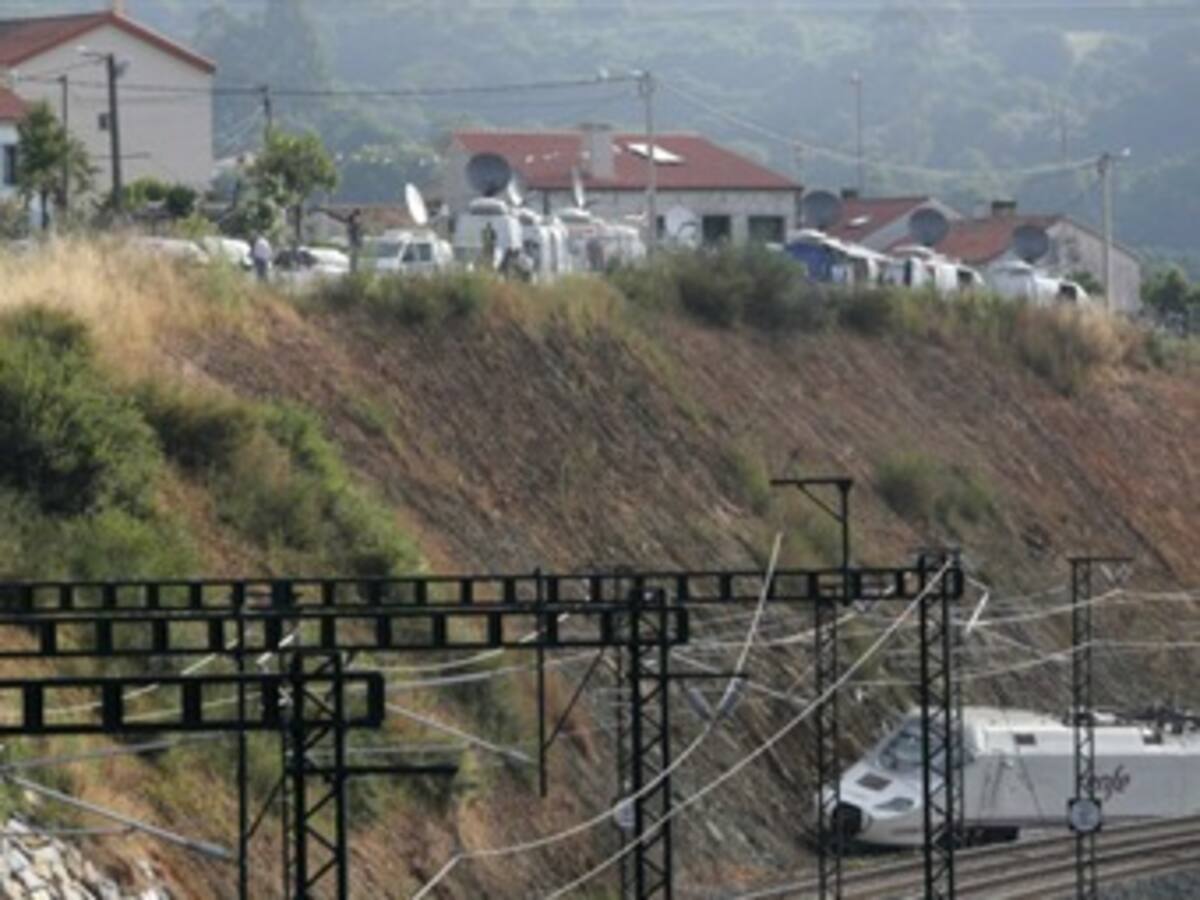 Vecinos que estuvieron cerca del accidente de tren en España se sobreponen a la tragedia