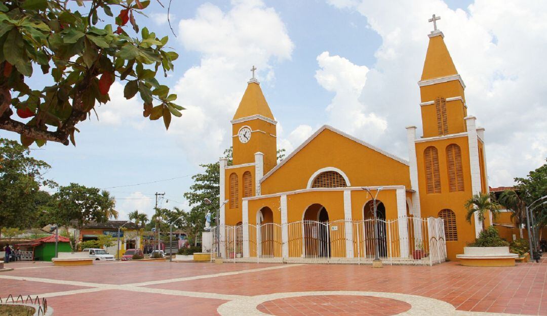 Seis hombres armados sembraron el terror y quemaron una volqueta a la altura del corregimiento de Playón