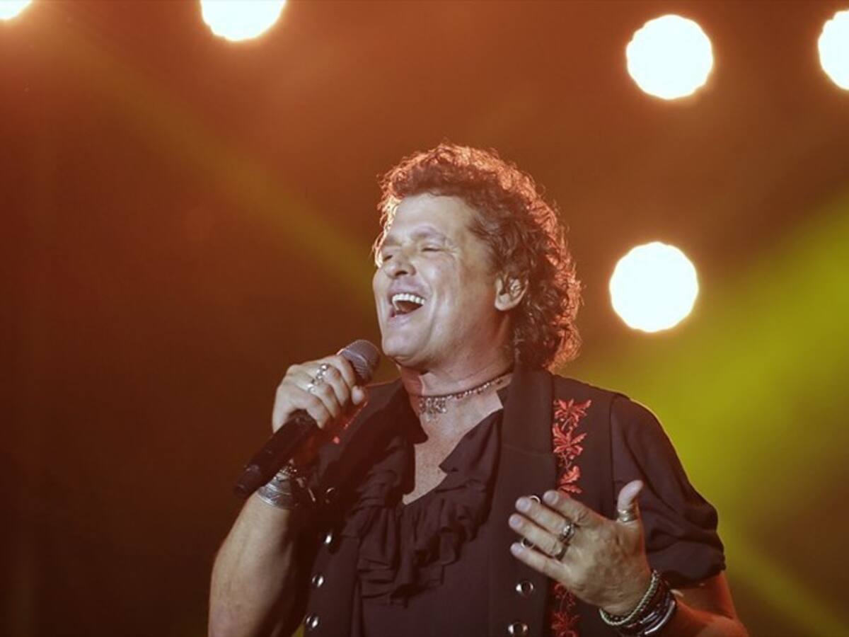 La conmovedora serenata de Carlos Vives para el aniversario de un vendedor de arepas