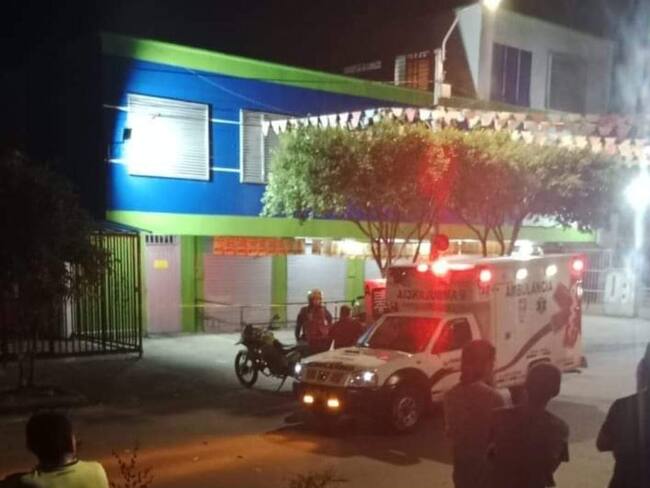 contra el supermercado, ubicado en la carrera 1 con calle 71A, en el barrio La Vorágine.