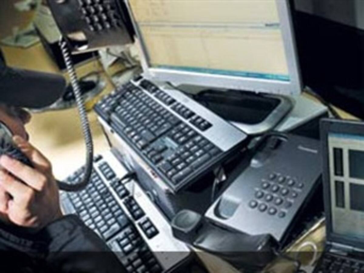 Ex funcionario prende el ventilador y revela que el gobierno tendría interés en ‘chuzadas’