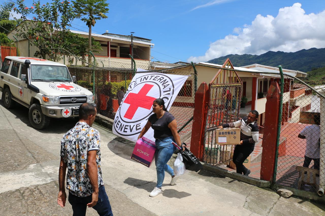 CICR entregó ayudas a los desplazados en Briceño. Cortesía: CICR