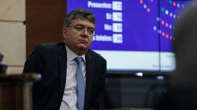 Mauricio Cárdenas aclaró que, para el Gobierno, la propuesta de Fenalco de bajar el IVA durante noviembre y diciembre no es una buena idea. Foto: Colprensa