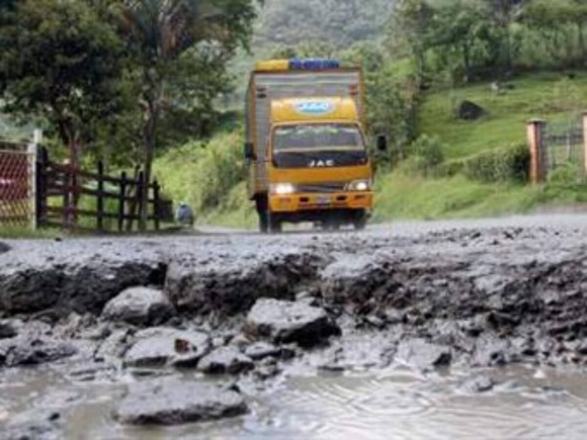 Anuncian cierre por 24 horas de la doble calzada Hatillo, Barbosa