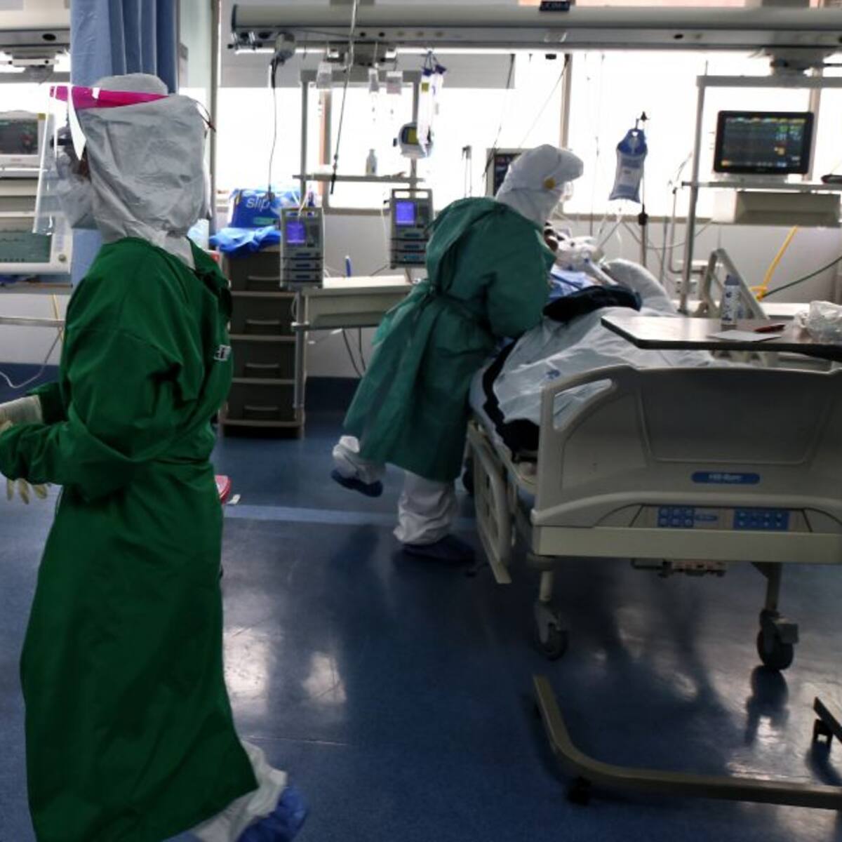 El 50% de casos en UCI de COVID son personas menores de 50 años