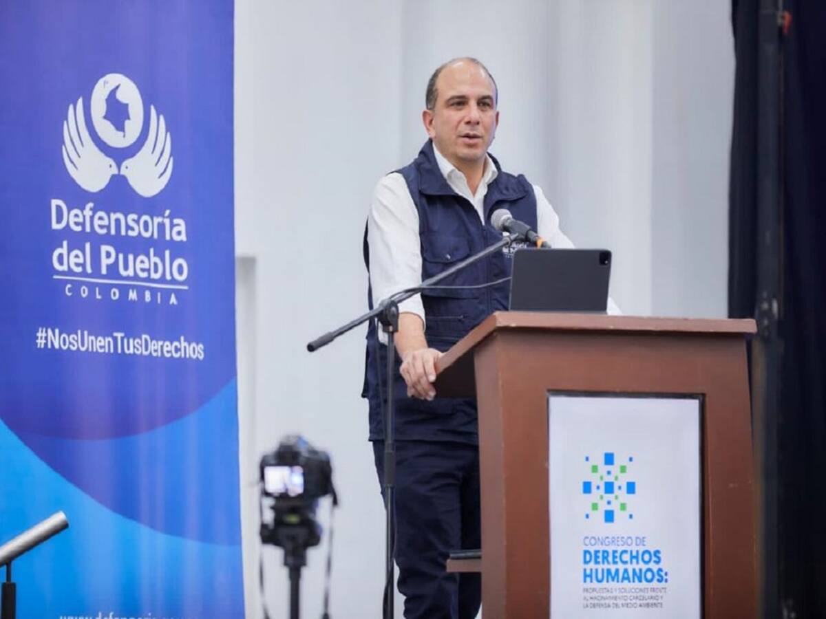 Defensoría alista proyecto de ley para enfrentar crisis en centros de detención